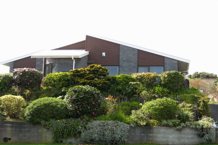 Photo of property in 99 Barrett Road, Whalers Gate, New Plymouth, 4310