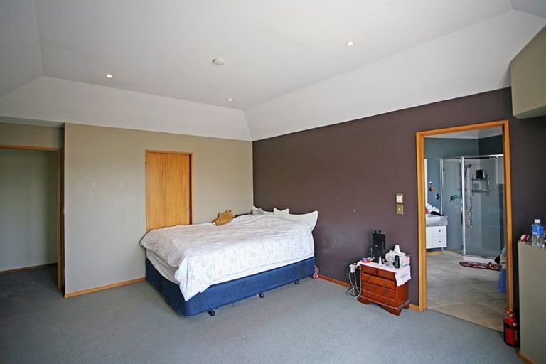 Photo of property in 183 Withells Road, Avonhead, Christchurch, 8042