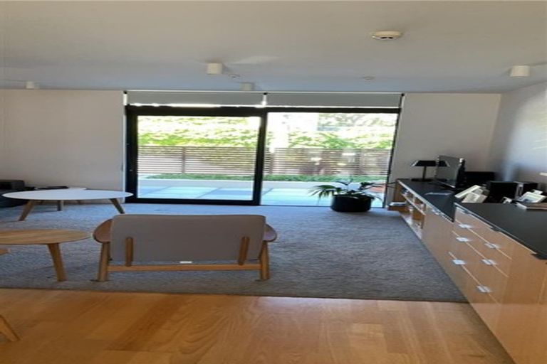 Photo of property in 76 Brougham Street, Mount Victoria, Wellington, 6011