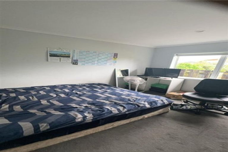 Photo of property in 16 Evans Road, Weymouth, Auckland, 2103