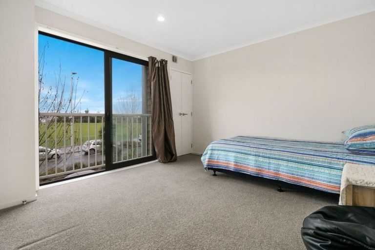 Photo of property in 32 Squadron Drive, Hobsonville, Auckland, 0616