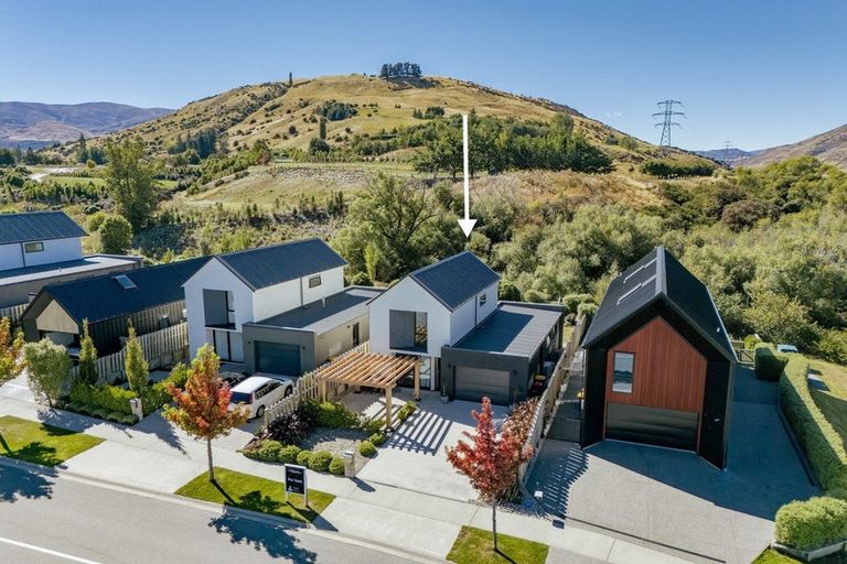Photo of property in 51 Red Cottage Drive, Lake Hayes, Queenstown, 9304