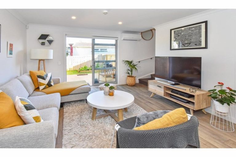 Photo of property in 8b Totara Road, Manurewa, Auckland, 2102