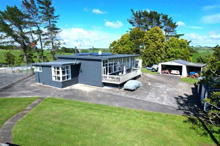 Photo of property in Ex Ararua Primary School, 1823 Ararua Road, Ararua, Matakohe, 0594