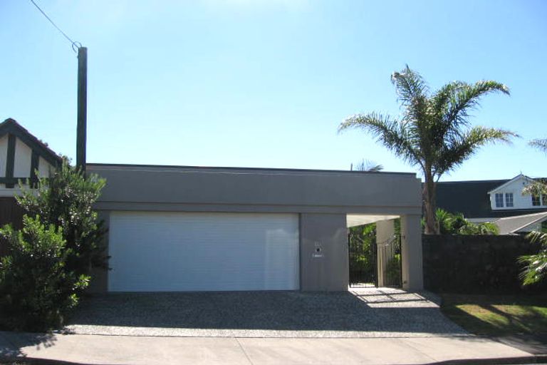 Photo of property in 12a Muritai Road, Milford, Auckland, 0620