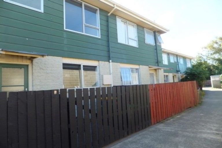 Photo of property in 2/19 Hargest Crescent, Sydenham, Christchurch, 8023