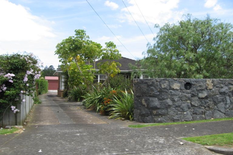 Photo of property in 15 Church Road, Mangere Bridge, Auckland, 2022