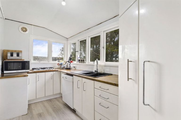 Photo of property in 5 Argyle Road, Browns Bay, Auckland, 0630