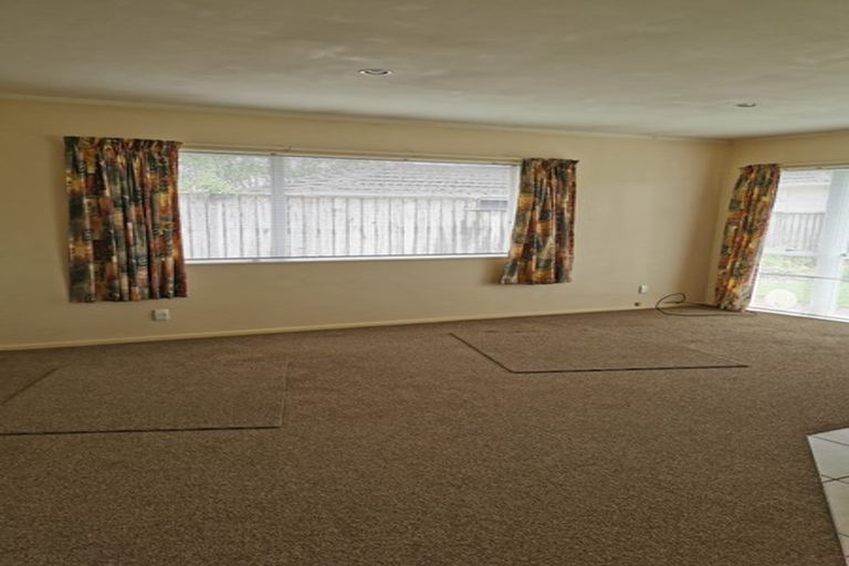 Photo of property in 17a Carlisle Street, Levin, 5510