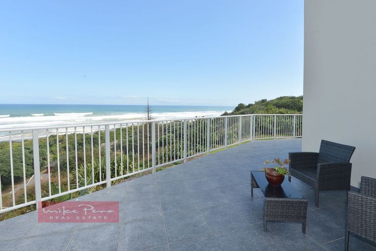 Photo of property in 20 Coates Avenue, Baylys Beach, Dargaville, 0377