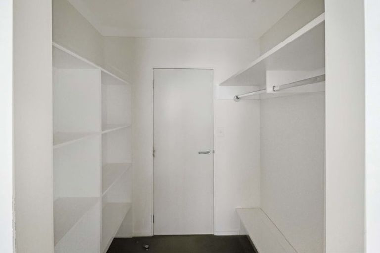 Photo of property in Terrace Heights Apartments, 2/163p The Terrace, Wellington Central, Wellington, 6011