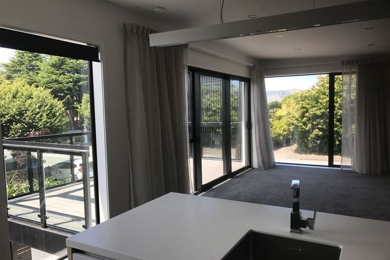 Photo of property in 4/275 Kilmore Street, Christchurch Central, Christchurch, 8011