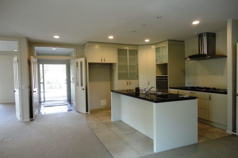 Photo of property in 11 Kaitune Drive, Flat Bush, Auckland, 2016