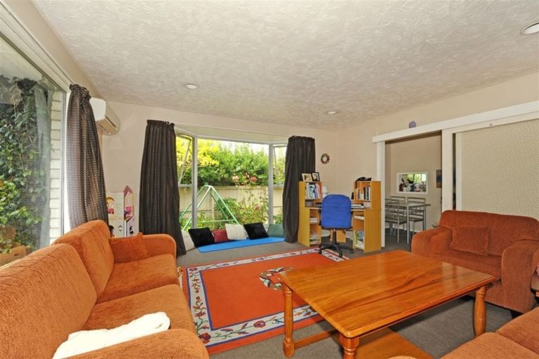 Photo of property in 1/23 Withells Road, Avonhead, Christchurch, 8042