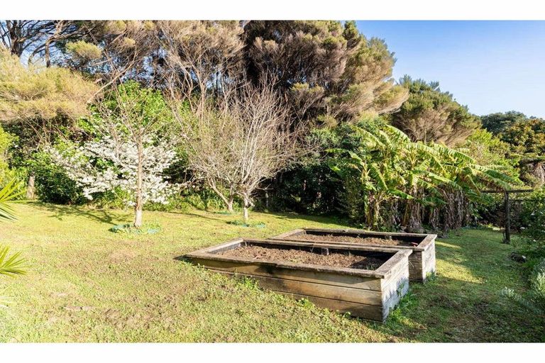 Photo of property in 84 Rangitane Loop Road, Kerikeri, 0294