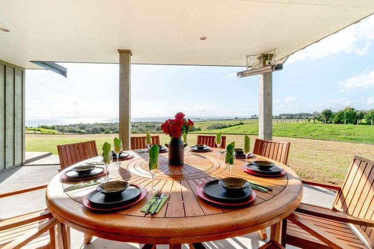 Photo of property in 337d Clarks Beach Road, Clarks Beach, Pukekohe, 2679