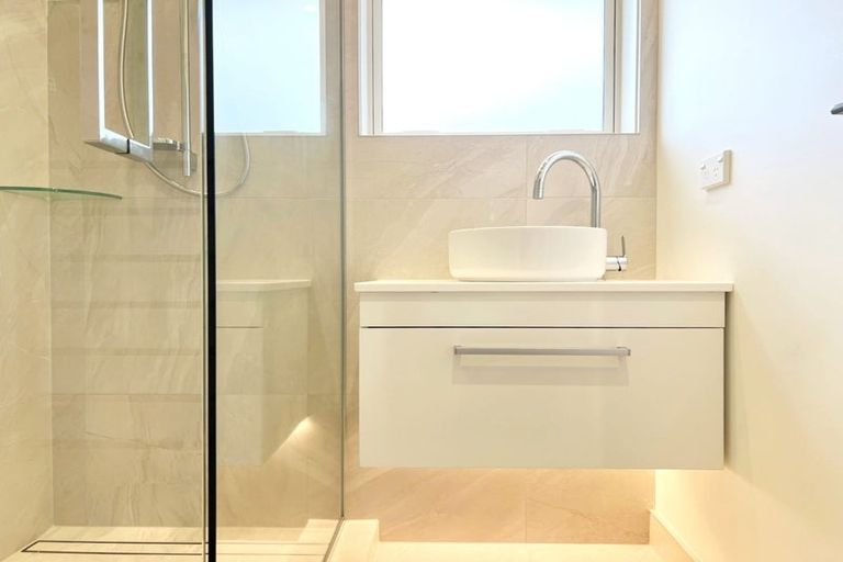 Photo of property in 27 Saint Andrews Terrace, St Andrews, Hamilton, 3200