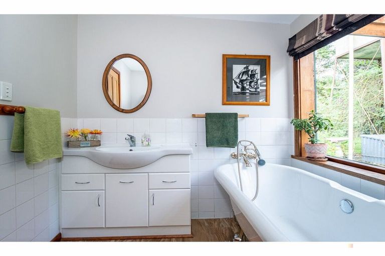 Photo of property in 33 Burdon Road, Woodbury, Geraldine, 7991