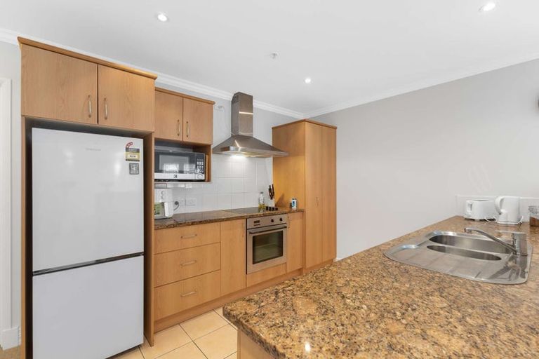 Photo of property in 1 Queen Street, New Plymouth, 4310