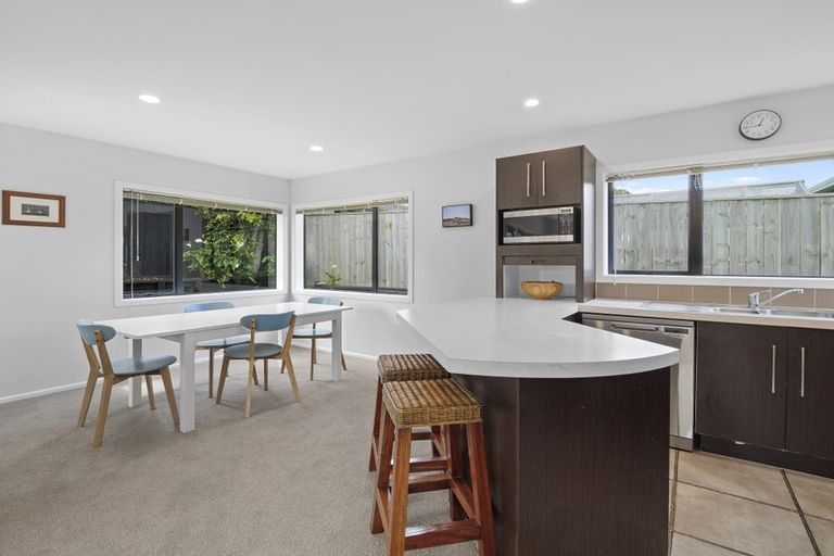 Photo of property in 1/29 Raines Avenue, Forrest Hill, Auckland, 0620