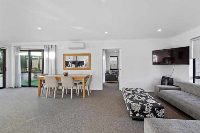 Photo of property in 205 Ballintoy Park Drive, Welcome Bay, Tauranga, 3175