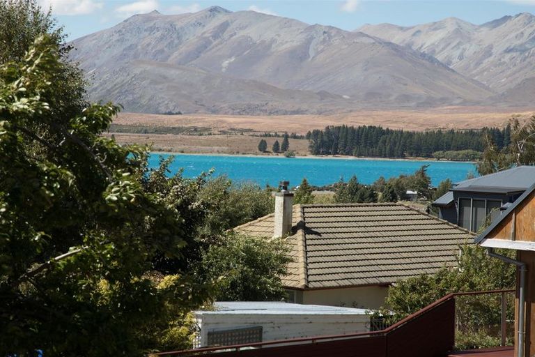 Photo of property in 38 Aorangi Crescent, Lake Tekapo, 7999