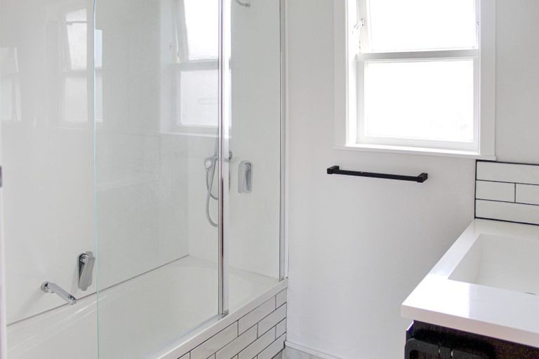 Photo of property in 40 Kettle Avenue, Awapuni, Palmerston North, 4412