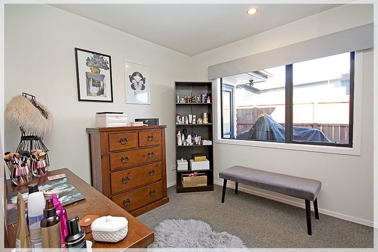 Photo of property in 18 Forbes Road, Foxton Beach, Foxton, 4815