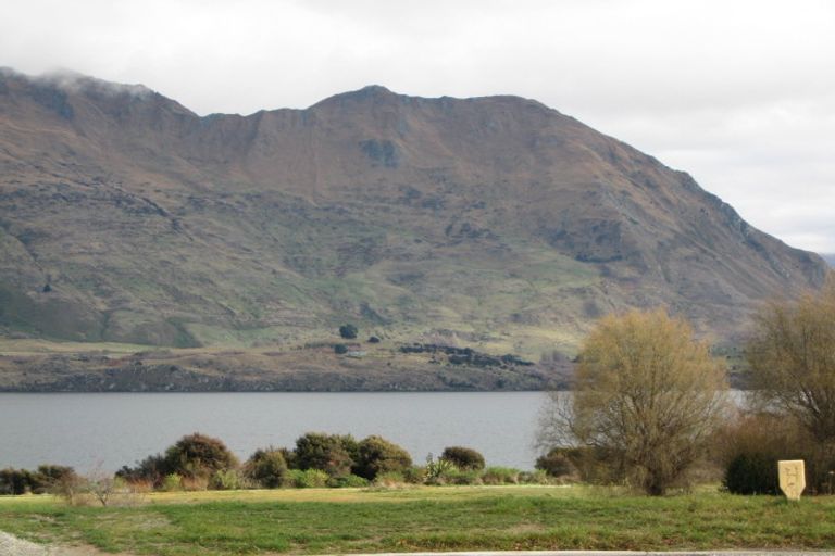Photo of property in 8 Roto Place, Wanaka, 9305