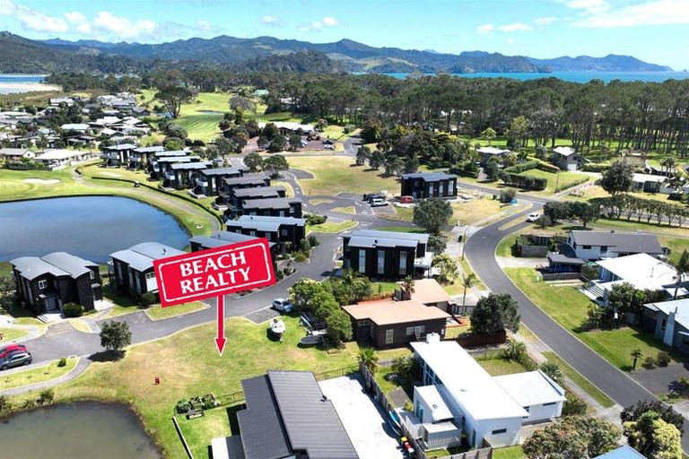 Photo of property in 102 The Fairway, Matarangi, Whitianga, 3592