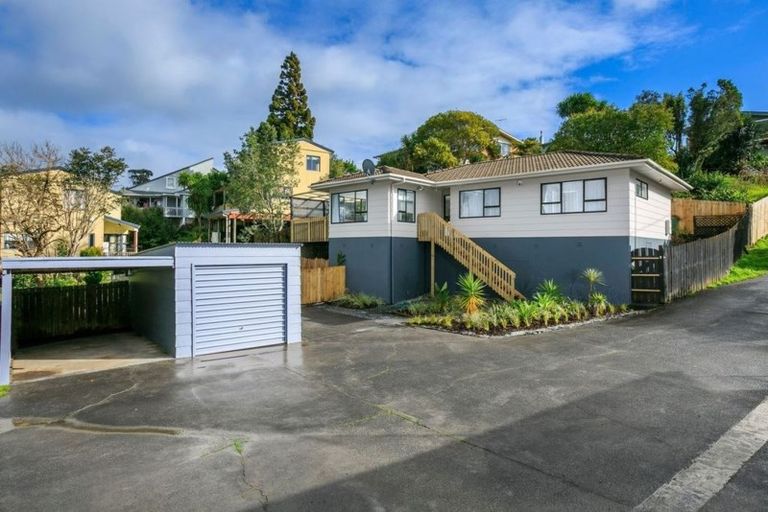 Photo of property in 2/59a Target Road, Totara Vale, Auckland, 0629