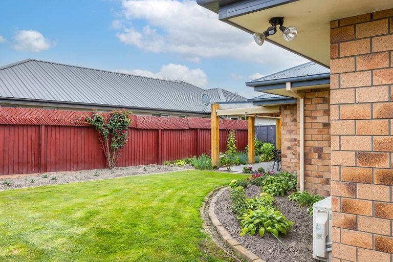 Photo of property in 54 Huntingdon Drive, Rangiora, 7400