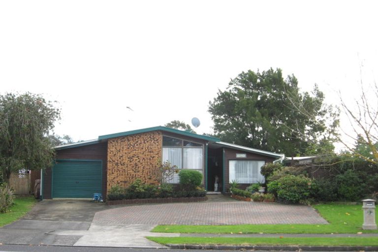 Photo of property in 35 Carnoustie Drive, Wattle Downs, Auckland, 2103