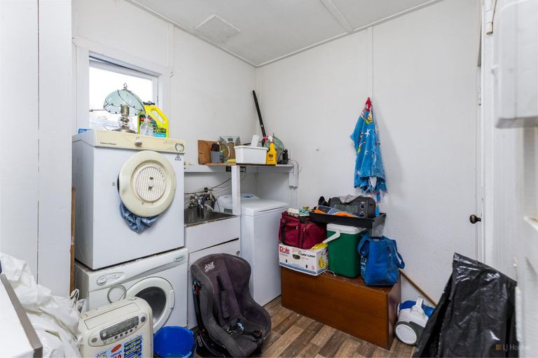 Photo of property in 15 Moorhouse Street, Waimate, 7924