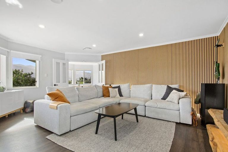 Photo of property in 125 Woodman Drive, Tawa, Wellington, 5028