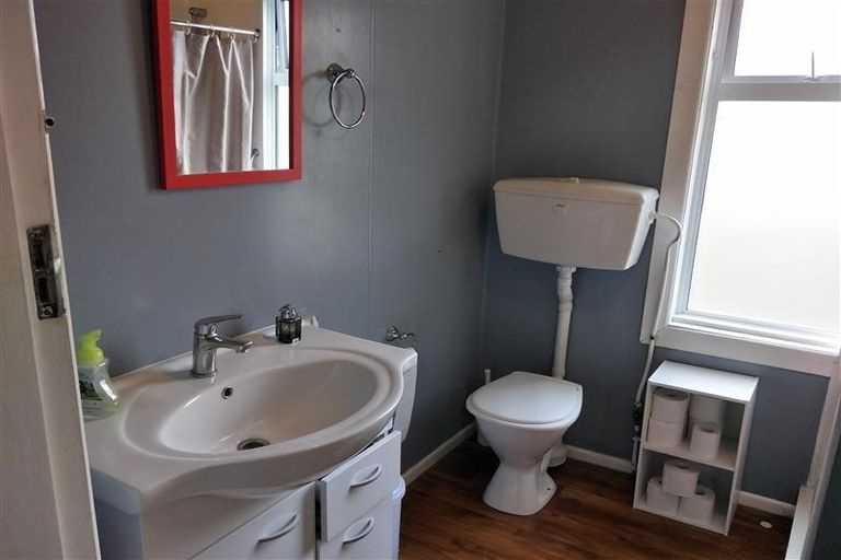 Photo of property in 104 Glenpark Avenue, Frankleigh Park, New Plymouth, 4310