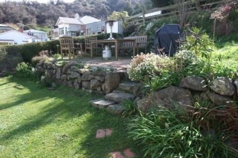 Photo of property in 25 Shortland Street, Caversham, Dunedin, 9011