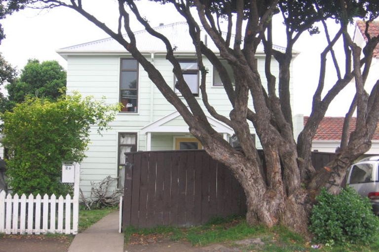 Photo of property in 2b Mason Street, Moera, Lower Hutt, 5010