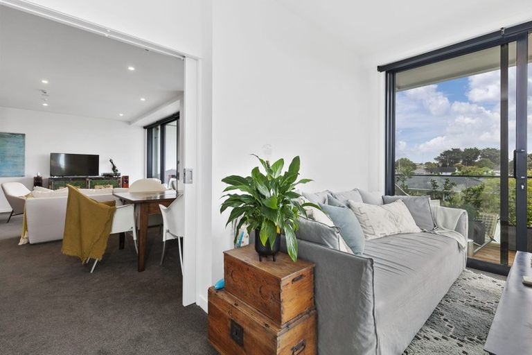 Photo of property in 201/8a Lake Pupuke Drive, Takapuna, Auckland, 0622