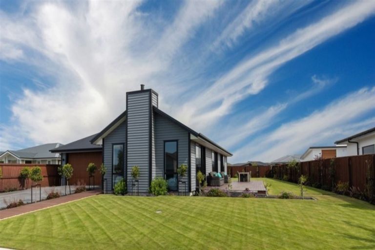 Photo of property in 4 Ballinger Place, Kaiapoi, 7630