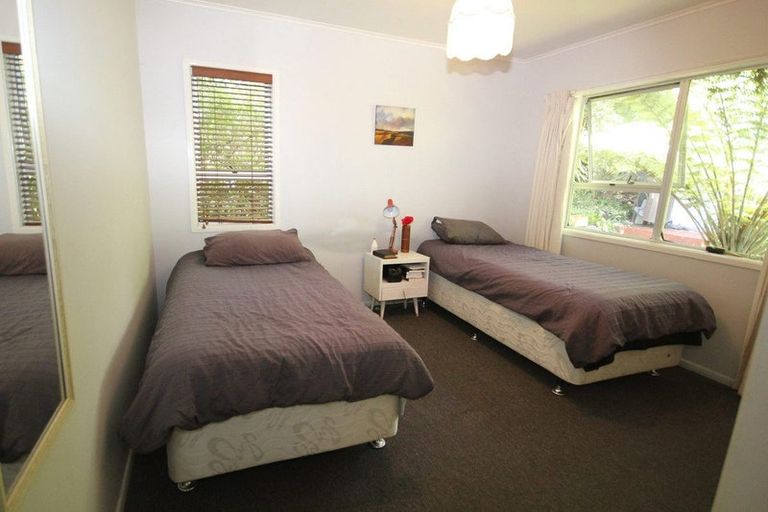 Photo of property in 2a Hammond Avenue, Hatfields Beach, Orewa, 0931