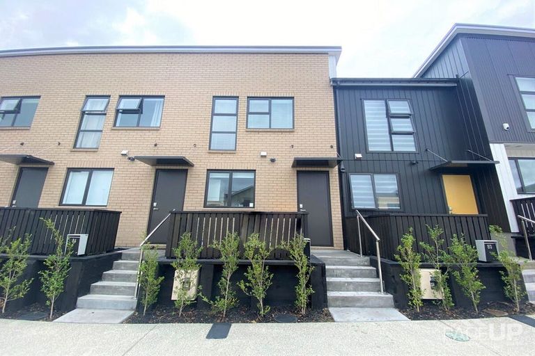 Photo of property in 82 Manarini Road, Westgate, Auckland, 0614