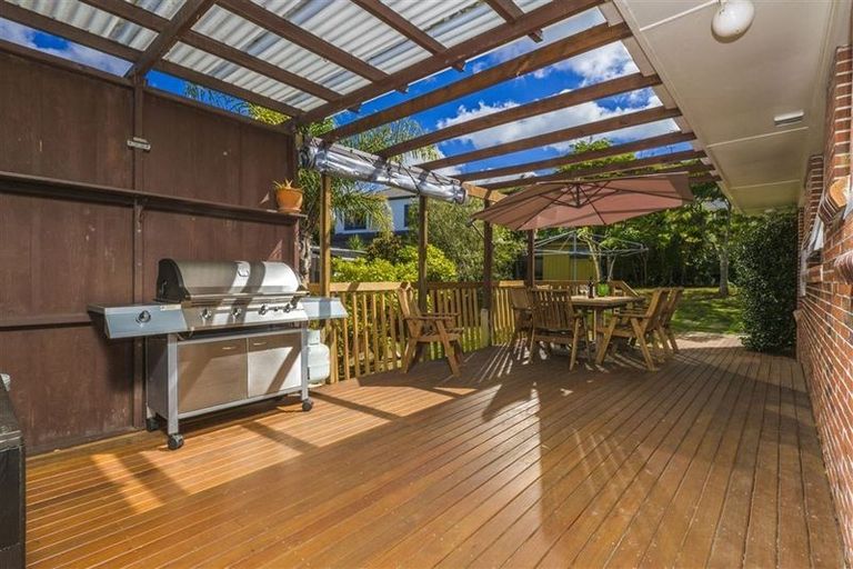 Photo of property in 3 Jellicoe Road, Murrays Bay, Auckland, 0630