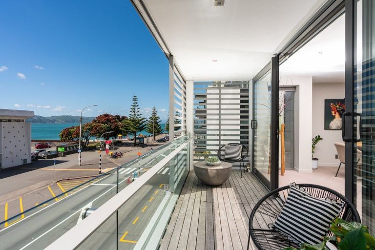 Photo of property in Mariner, 1/140b Oriental Parade, Oriental Bay, Wellington, 6011