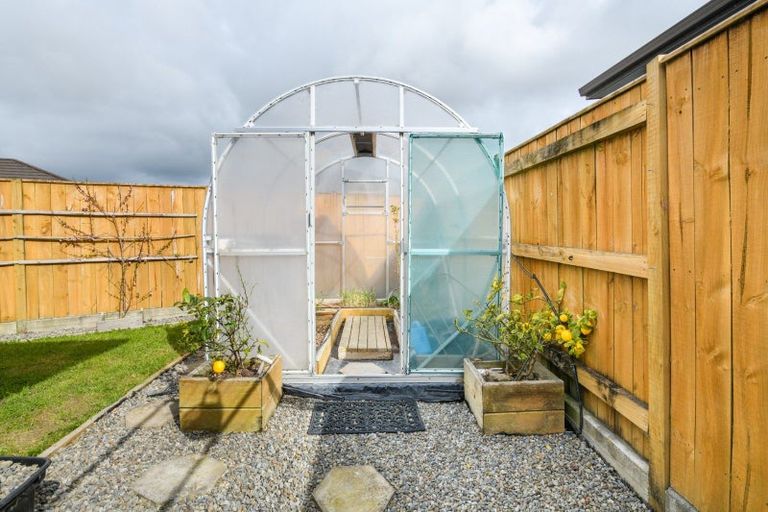 Photo of property in 98 Rosalie Terrace, Kelvin Grove, Palmerston North, 4414