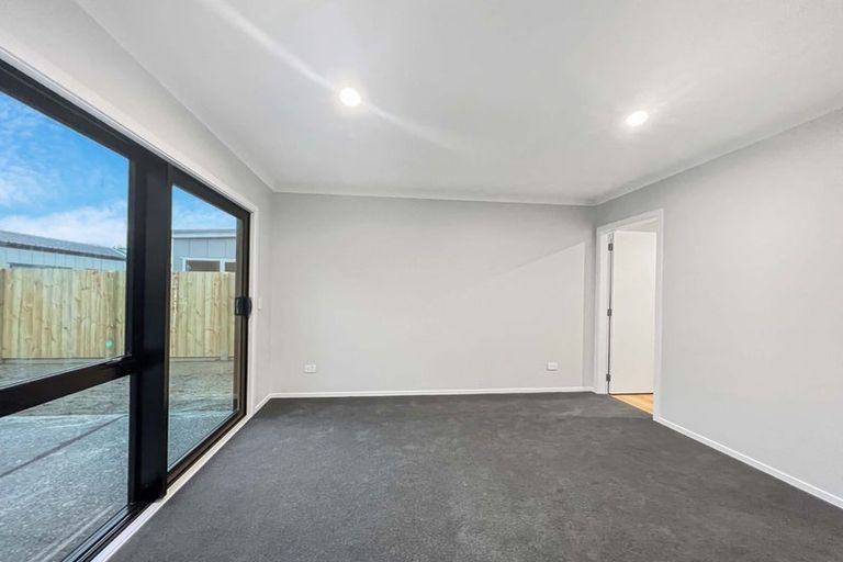 Photo of property in 10 Rotoiti Place, Paraparaumu, 5032
