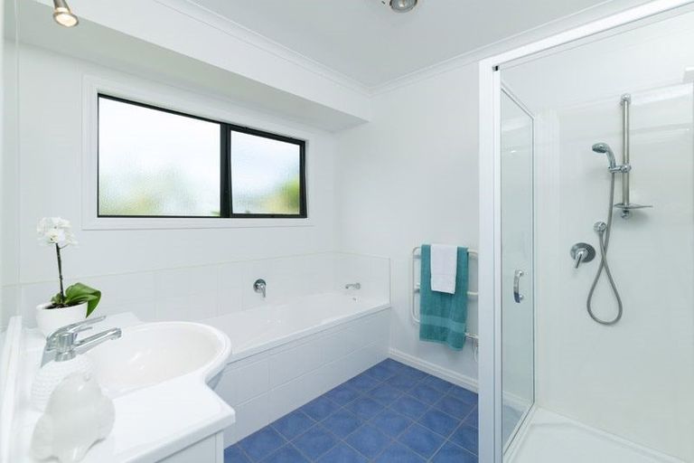 Photo of property in 32 Edkins Road, Kerikeri, 0230