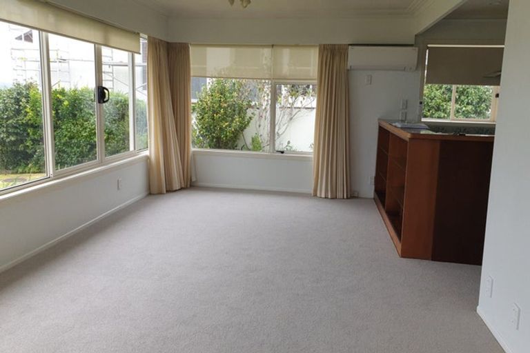 Photo of property in 2/25 Kitchener Road, Takapuna, Auckland, 0622