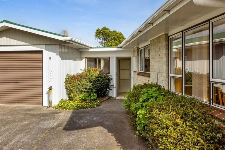 Photo of property in 84 Domett Street, Opunake, 4616