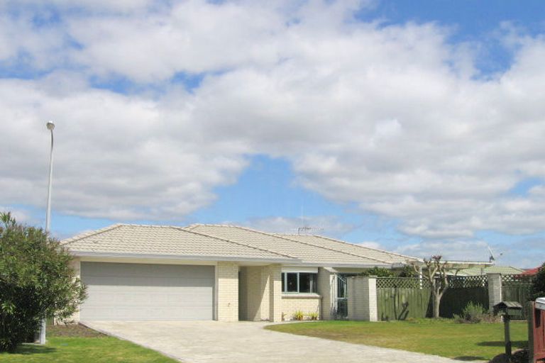 Photo of property in 10 Grevillea Place, Mount Maunganui, 3116
